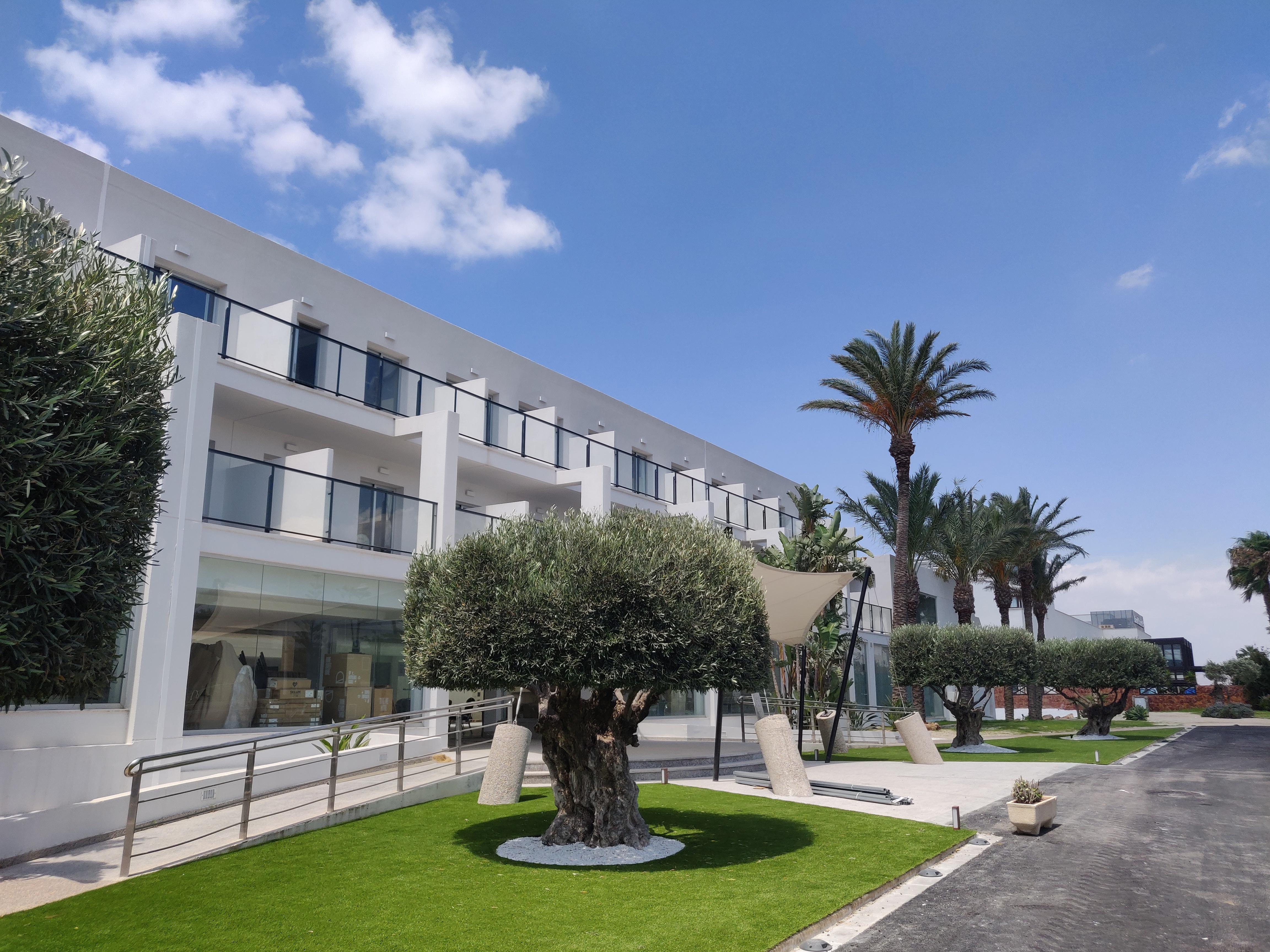 Cabogata Beach Hotel ريتامار المظهر الخارجي الصورة The campus of the University of Nicosia