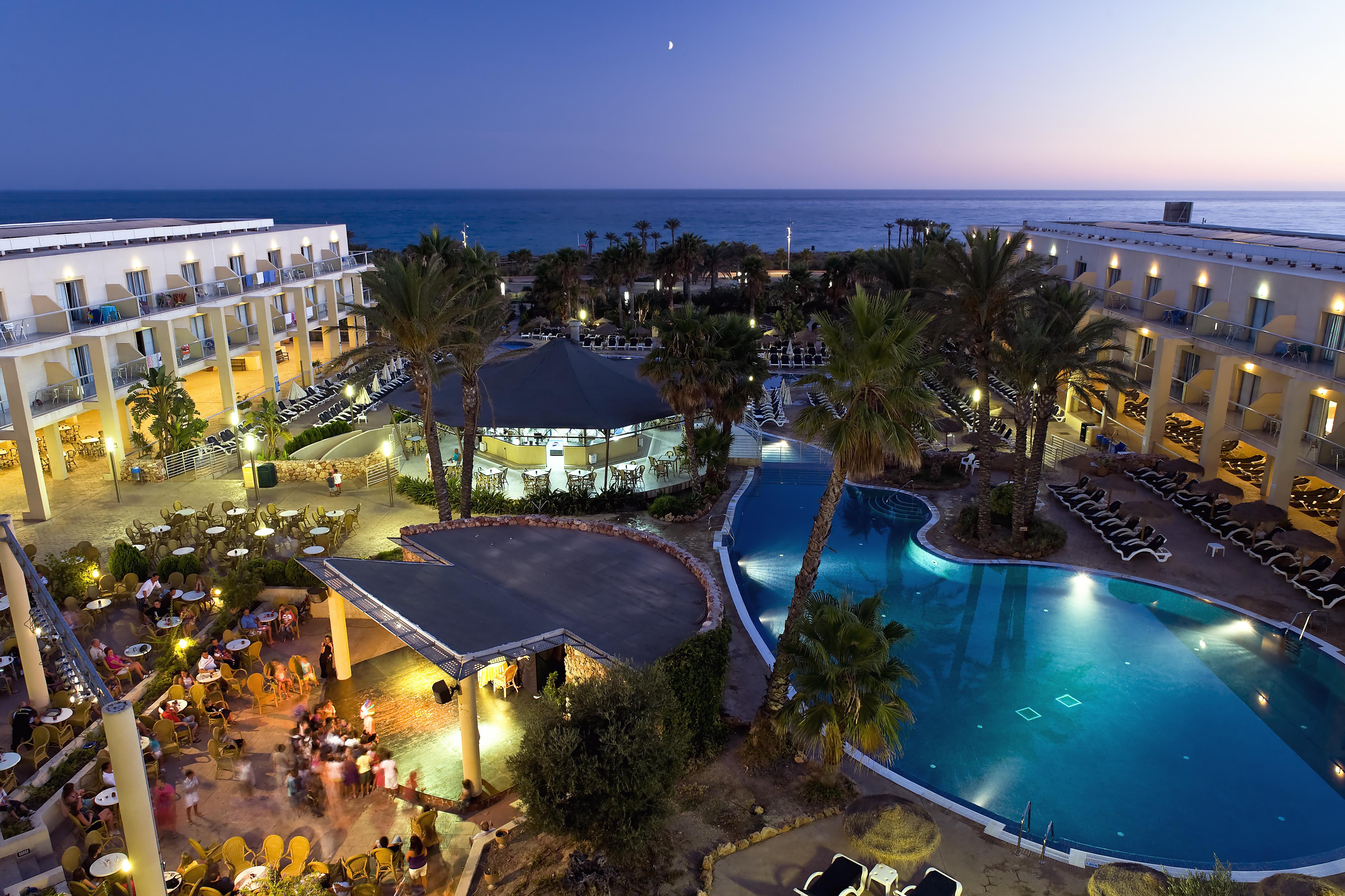 Cabogata Beach Hotel ريتامار المظهر الخارجي الصورة The Leonardo Village Hotel