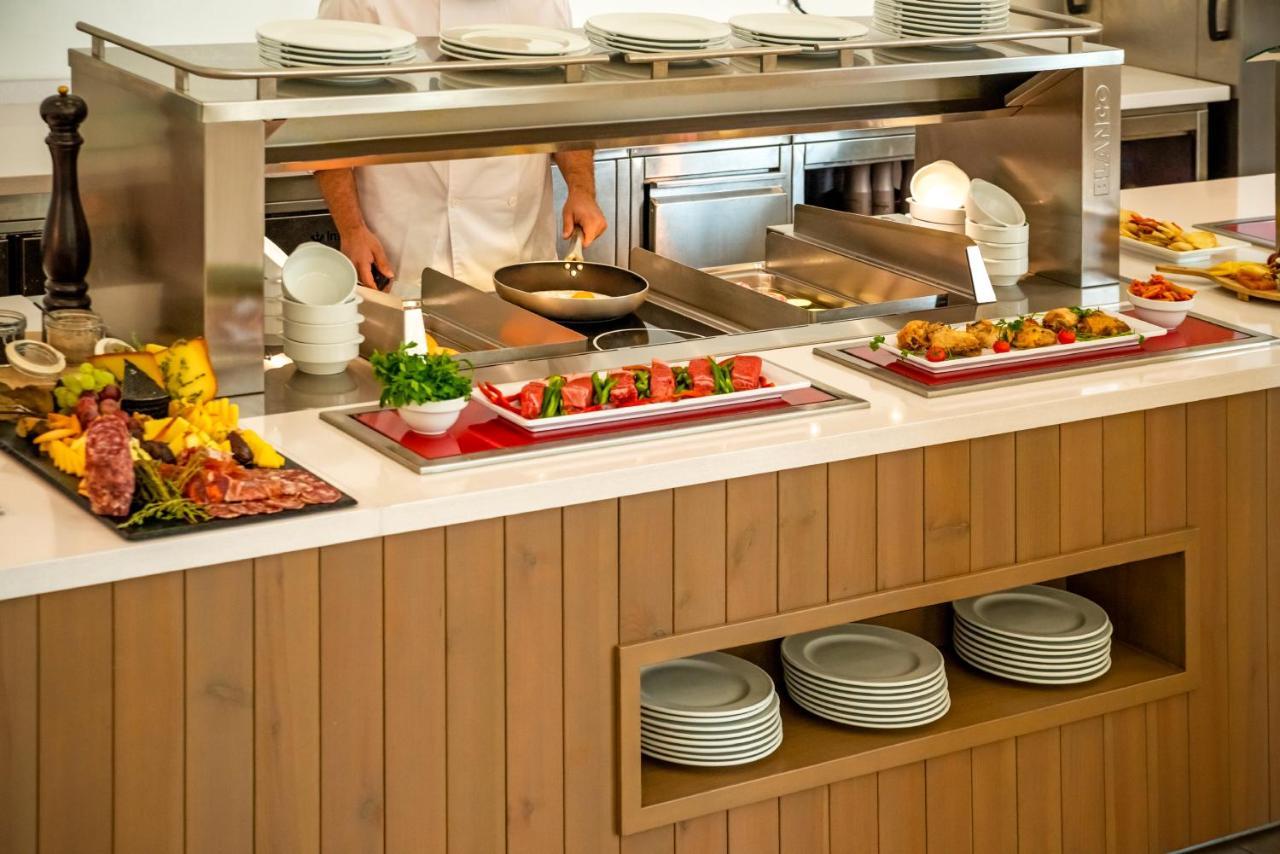Cabogata Beach Hotel ريتامار المظهر الخارجي الصورة A buffet