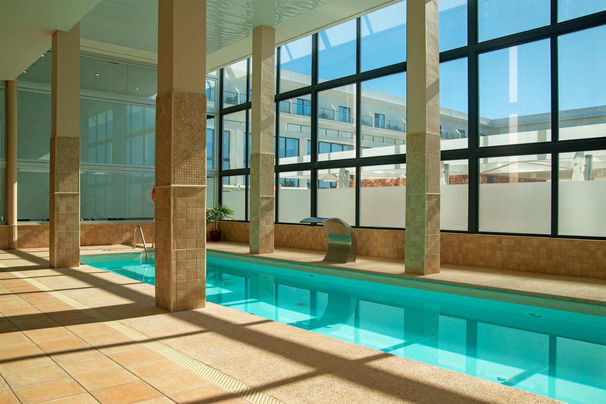 Cabogata Beach Hotel ريتامار المظهر الخارجي الصورة The swimming pool at the hotel